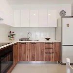 Comfy With Terrace, 5 Mins To Sliema Ferries By 360 Estates Apartment Gzira