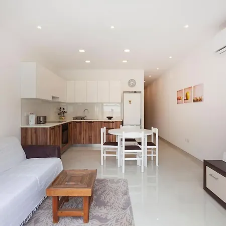 Comfy With Terrace, 5 Mins To Sliema Ferries By 360 Estates Apartment Gzira