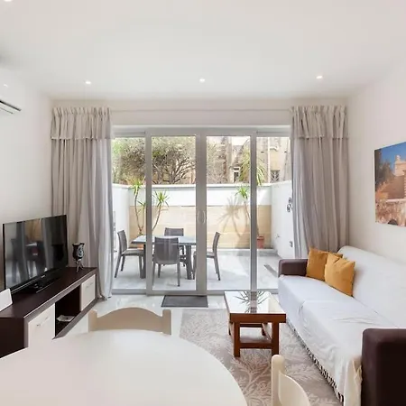 Comfy With Terrace, 5 Mins To Sliema Ferries By 360 Estates * Gzira