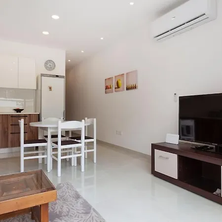 Comfy With Terrace, 5 Mins To Sliema Ferries By 360 Estates * Gzira