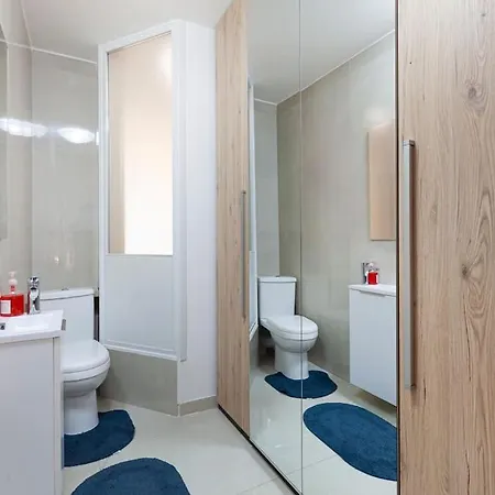 Comfy With Terrace, 5 Mins To Sliema Ferries By 360 Estates *