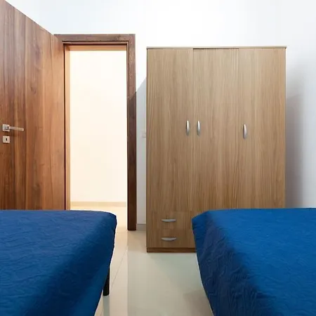 Comfy With Terrace, 5 Mins To Sliema Ferries By 360 Estates * Gzira