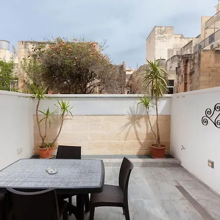 Comfy With Terrace, 5 Mins To Sliema Ferries By 360 Estates Apartmán *