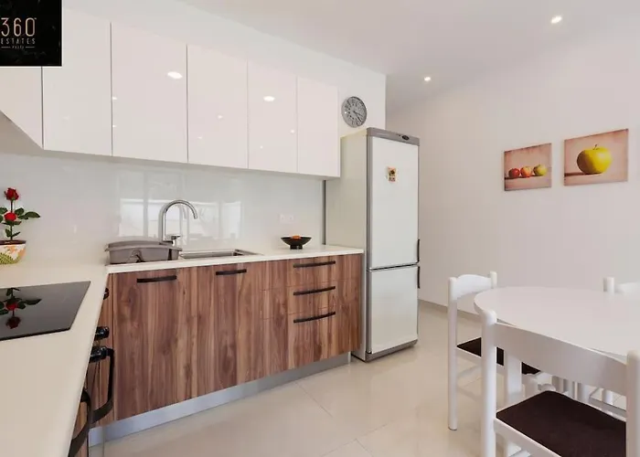 Comfy With Terrace, 5 Mins To Sliema Ferries By 360 Estates * Gzira