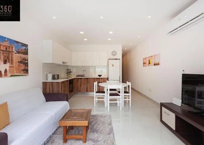 Comfy With Terrace, 5 Mins To Sliema Ferries By 360 Estates شقة Gzira