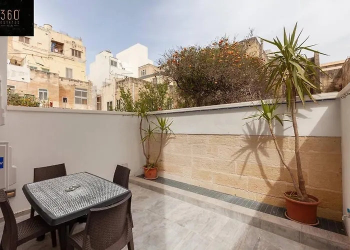 Comfy With Terrace, 5 Mins To Sliema Ferries By 360 Estates شقة *